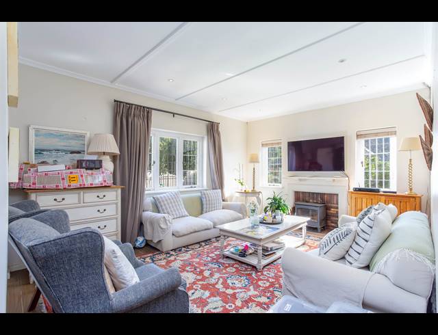 4 BEDROOM FREESTANDING RENTED IN NEWLANDS